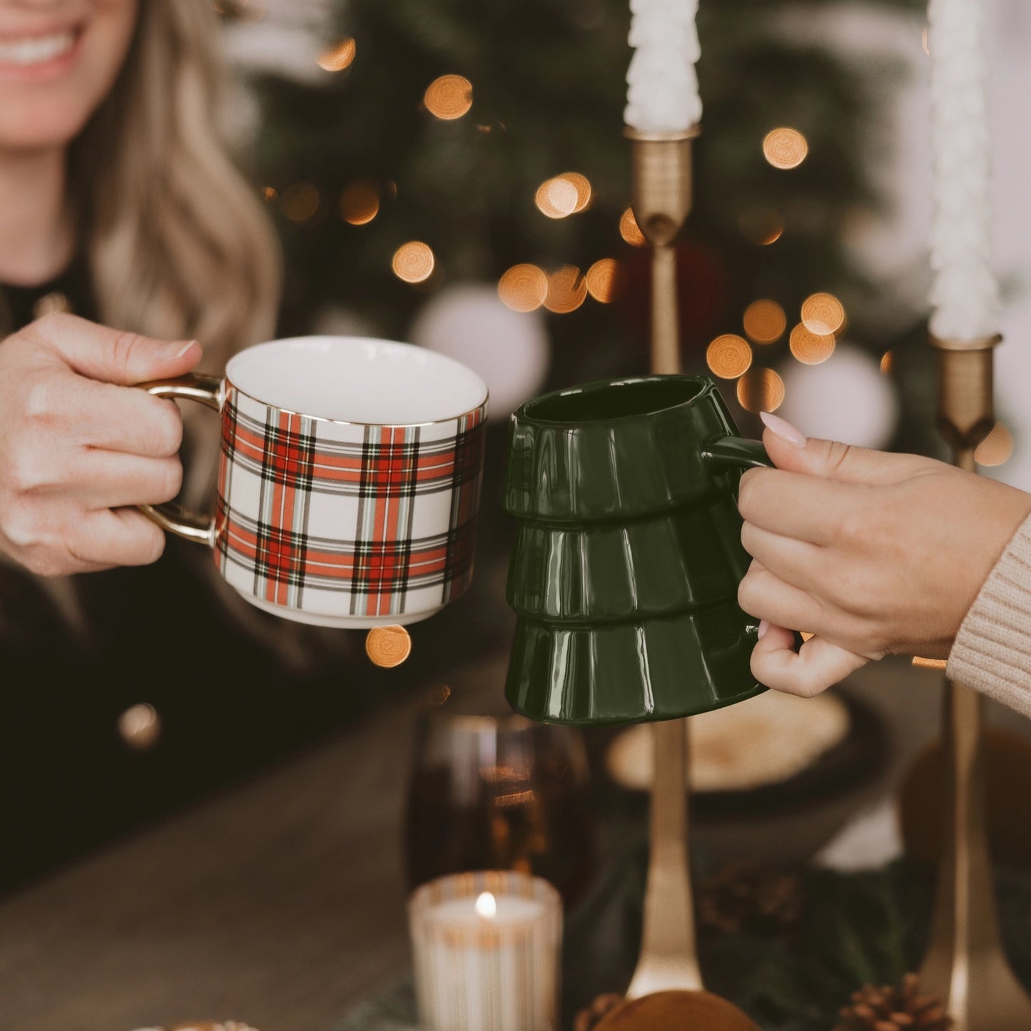 White Plaid Coffee Mug w Gold Handle 14 oz
