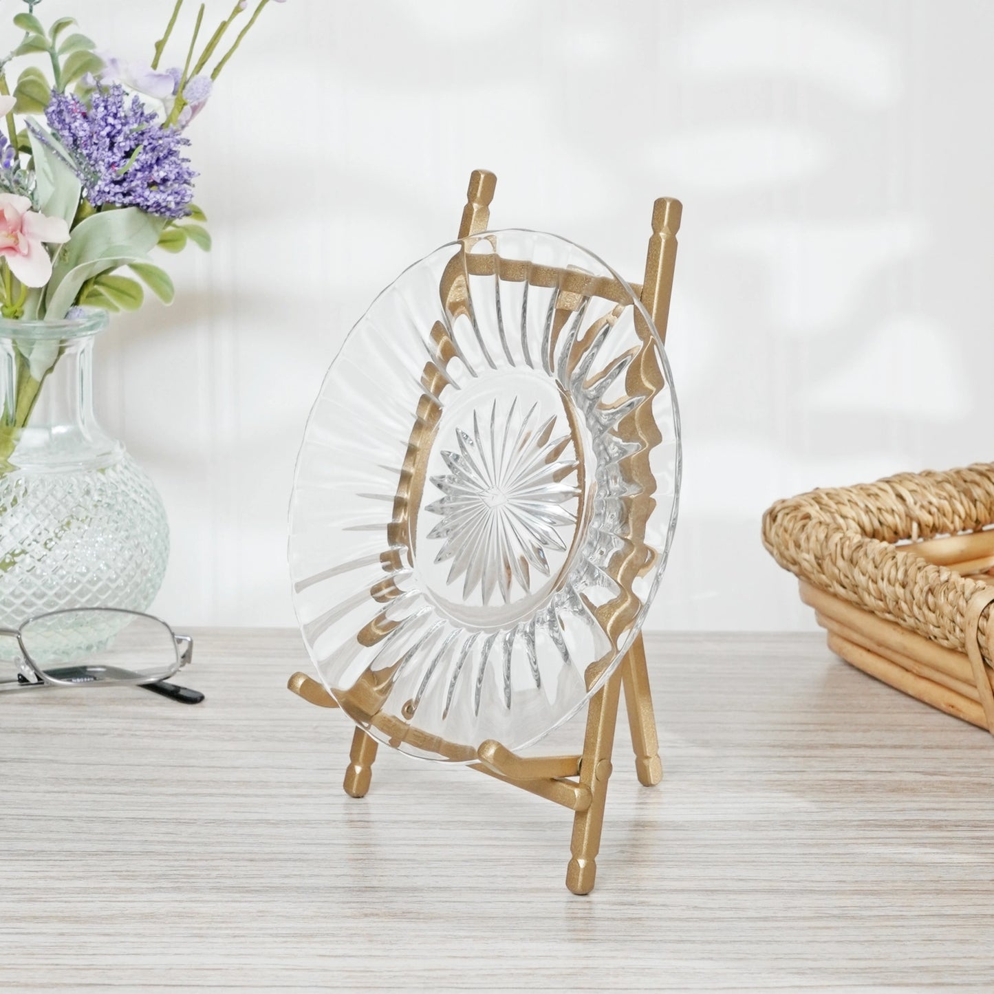 7" Gold Satin Metal Easel