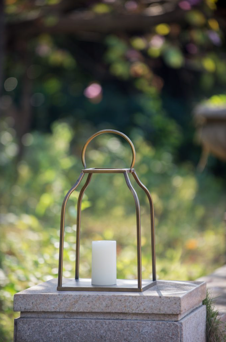 King Cottage Lantern (2 Sizes)