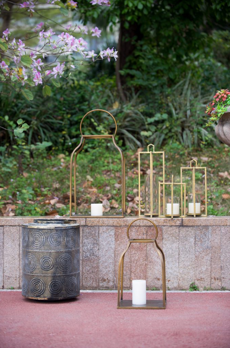 King Cottage Lantern (2 Sizes)