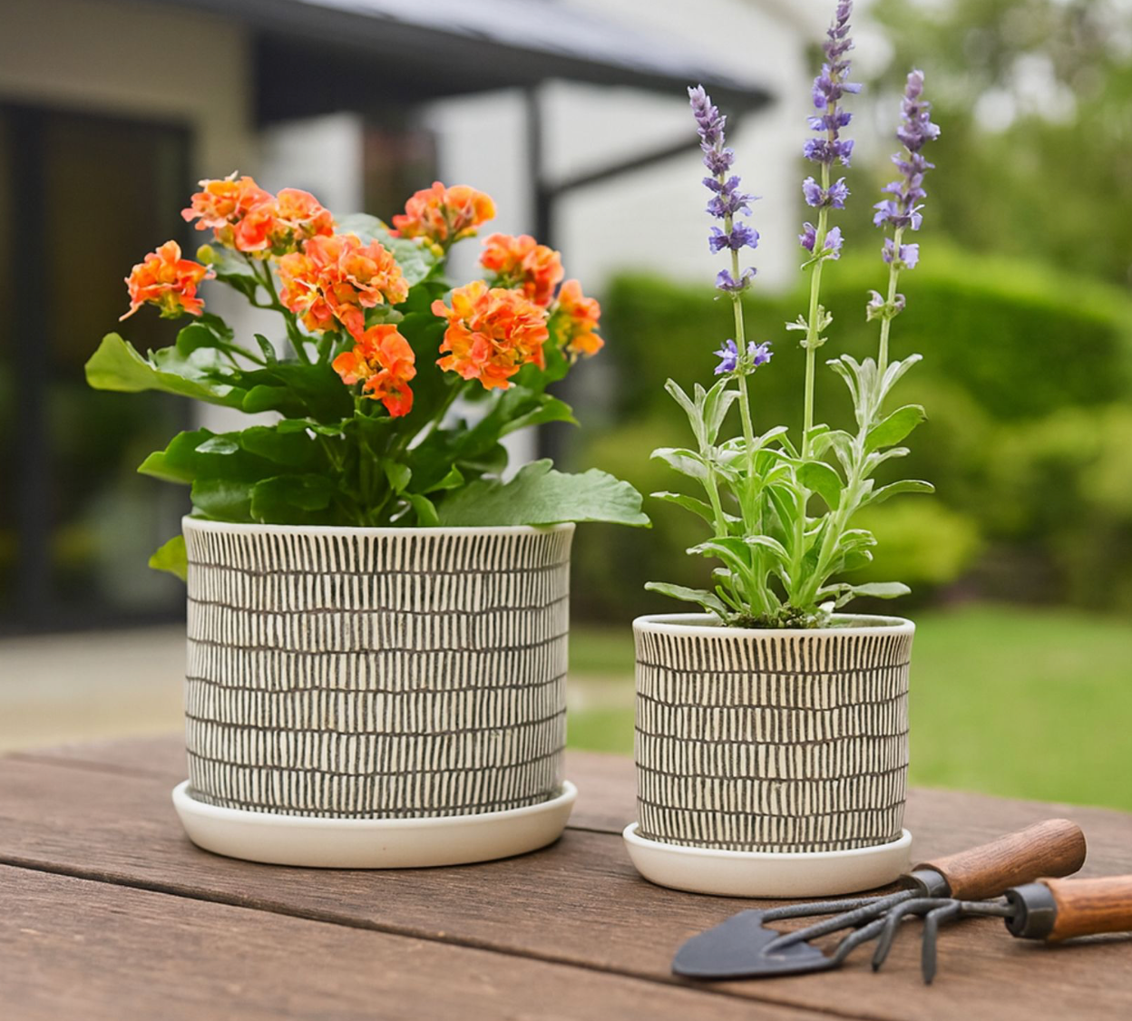 Ivory Ceramic Planter w/ Built-In Saucer (2 Sizes)