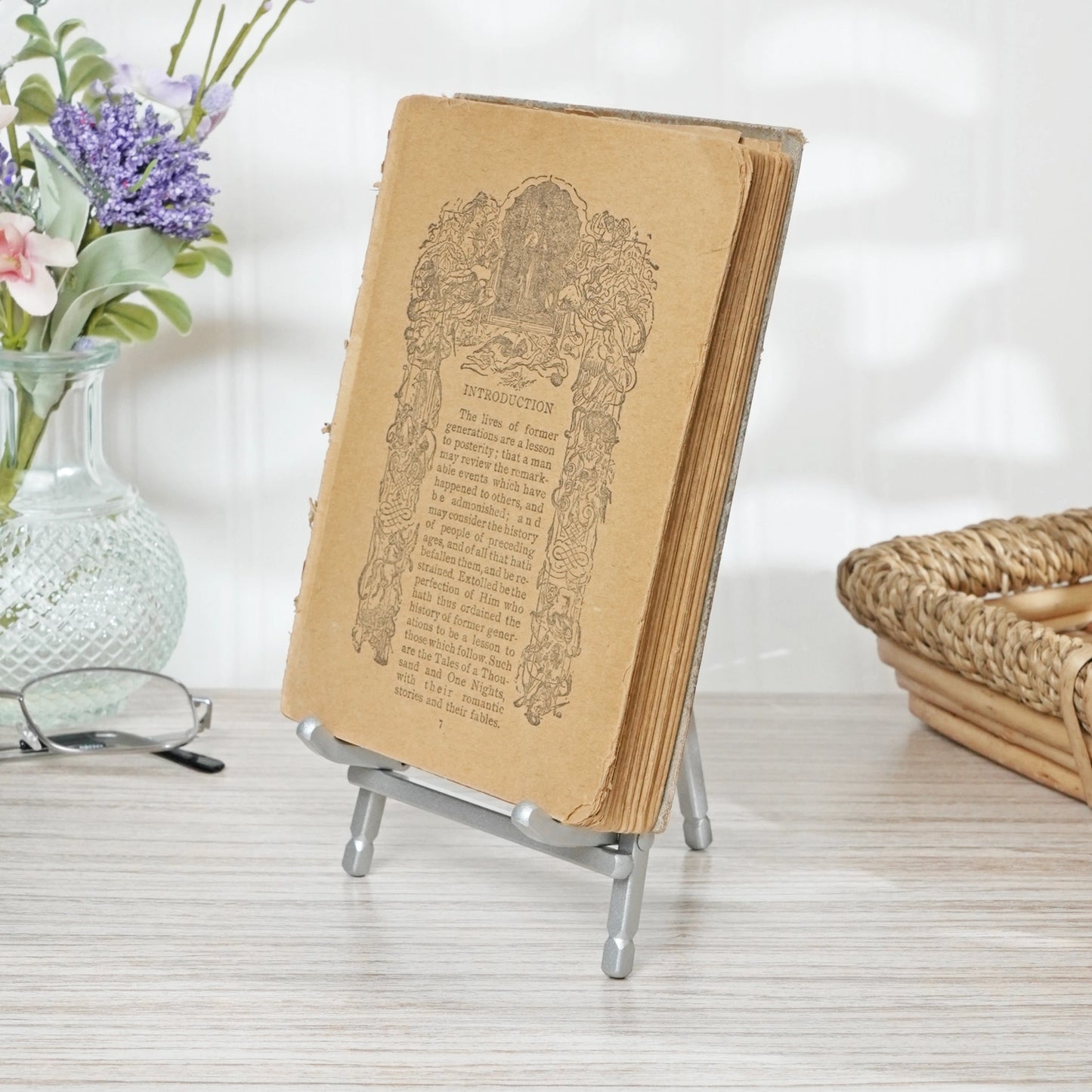 7" Silver Satin Metal Easel