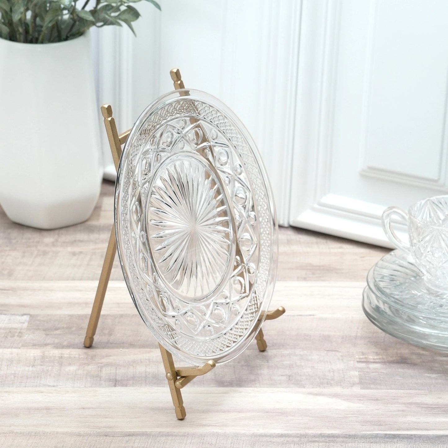 9" Gold Satin Metal Easel
