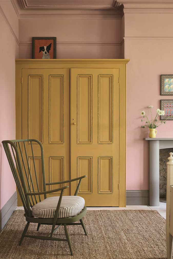 Annie Sloan Satin Paint Carnaby Yellow